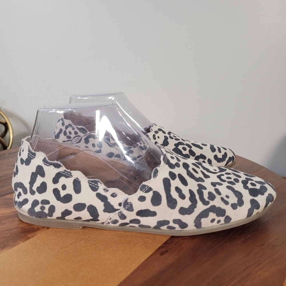 Lucky Brand Cloeey Leopard Print Suede Flats Scalloped Edge Size 8.5 - Picture 4 of 14